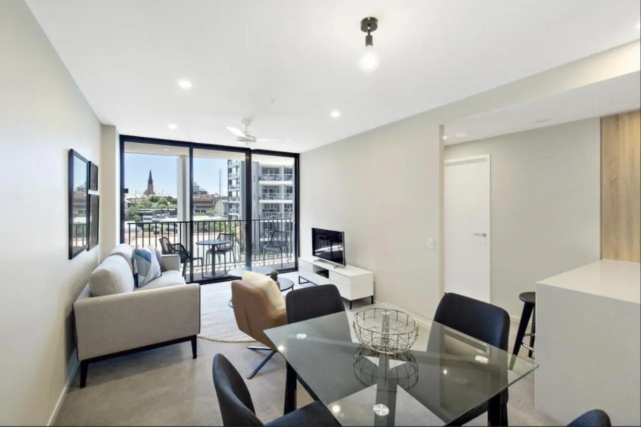 Airtrip Apartments On Queen Street Brisbane Australia